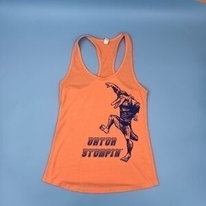 Like New! Gator Stompin’ Graphic Tank Top